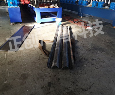 雙波護(hù)欄板成型機(jī) 雙波護(hù)欄板成型機(jī)